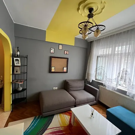 Kadikoy Center Sweet & Cozy Home
